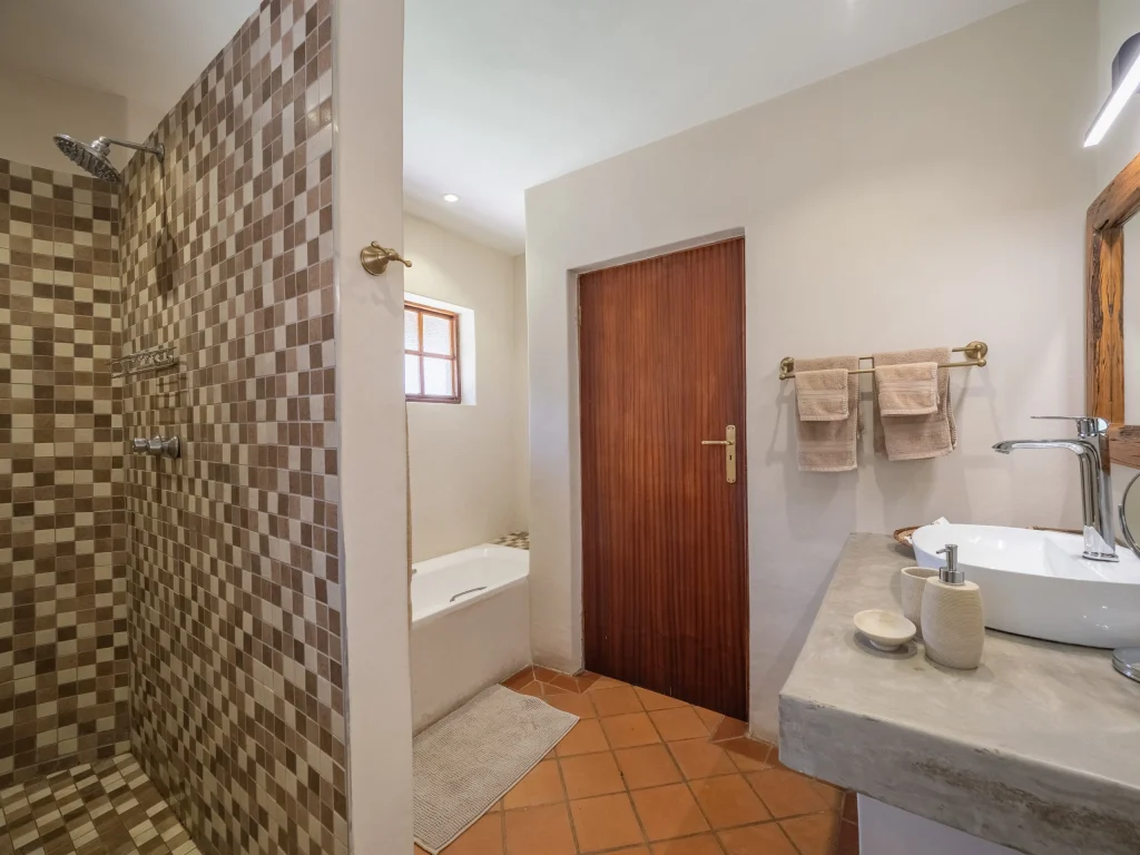 Luxury African safari villa at MILIMA